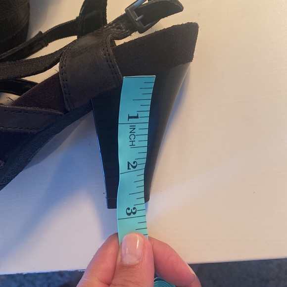 Aerosoles Black Leather Strappy Sandals Size 7 - Picture 6 of 6